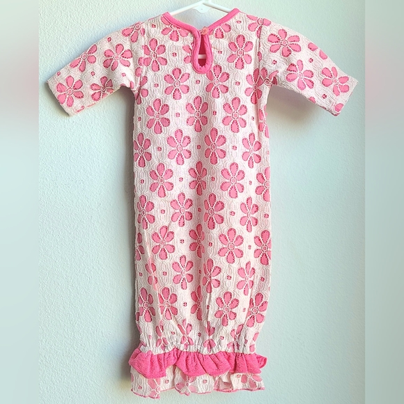 Cachcach- Girl's Pink Onsie Gown With White Flower Lace-like Overlay, Sz 0-3 M - Picture 3 of 4
